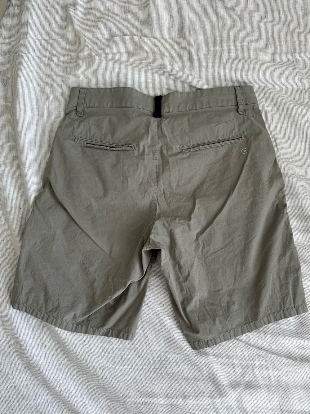 rag & bone Green Casual Flat Front Cotton Blend Green Chino Shorts 9”